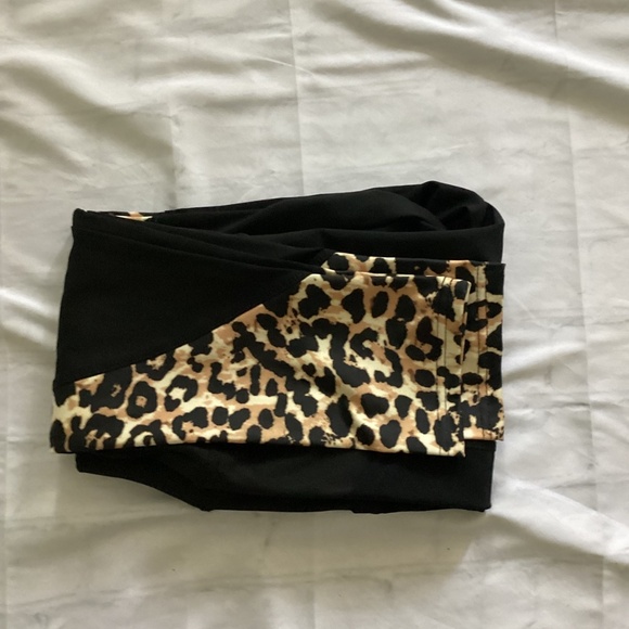 Leopard Print Leggings - Picture 6 of 6